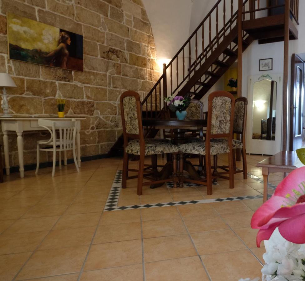 Bed and Breakfast Ugento Dimora Екстер'єр фото