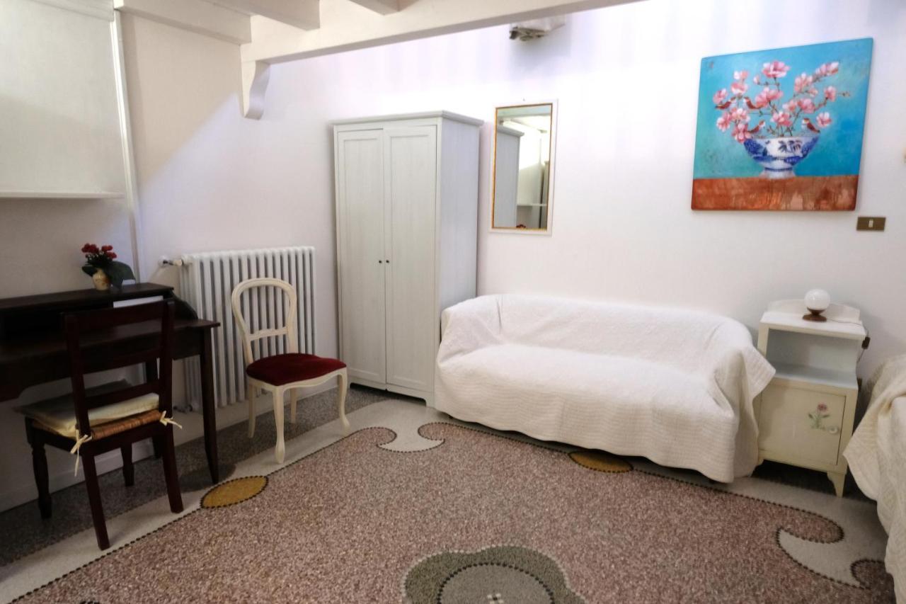 Bed and Breakfast Ugento Dimora Екстер'єр фото